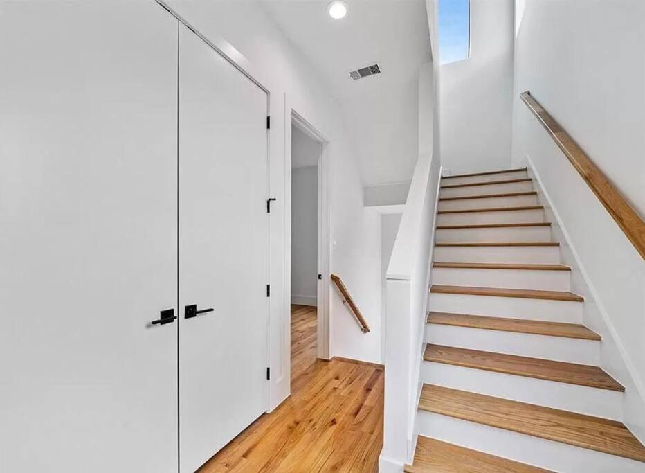 4 Story Home Mins To Downtown Houston With City Views Kültér fotó