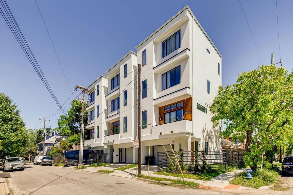 4 Story Home Mins To Downtown Houston With City Views Kültér fotó